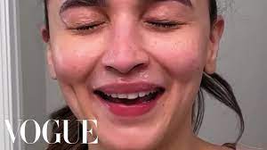 Is Ice Dunk Good for Your Face: Should You Try It?
