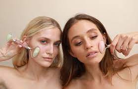 How to Debloat Your Face in 2025?