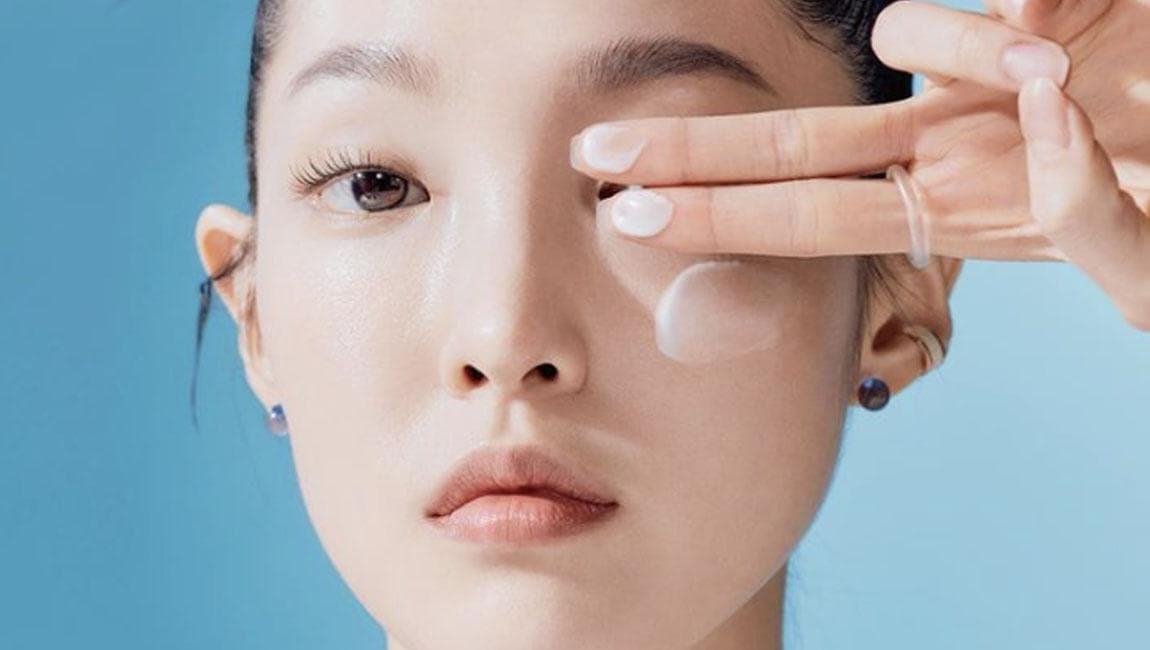 How to Get Korean Glass Skin at Home in 2025